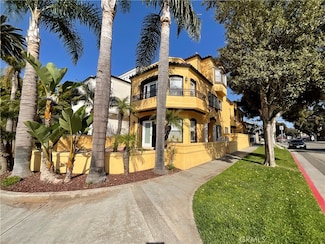 712 Orange Ave, Huntington Beach, CA 92648