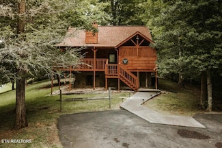 3653 Country Pines Way, Sevierville, TN 37876