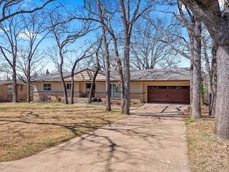 1321 Rockdale Rd, Bartlesville, OK 74006