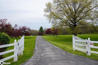 216 Bryan Rd, Ottumwa, IA 52501