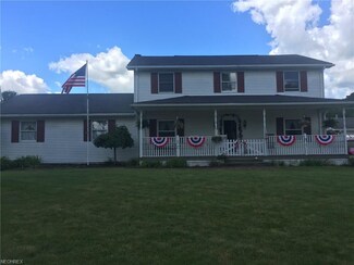 1310 Parkview Dr, Wellsville, OH 43968