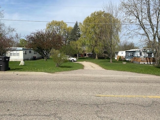 13915 West St, Cedar Springs, MI 49319