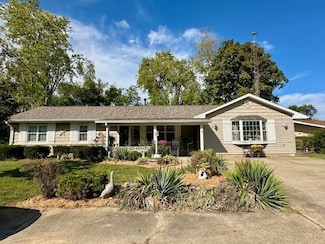 2403 Summit St, Lawrenceville, IL 62439