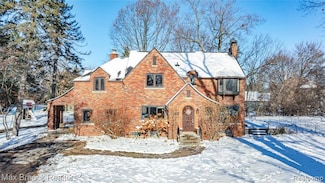 75 Hillsdale Rd, Bloomfield Hills, MI 48302
