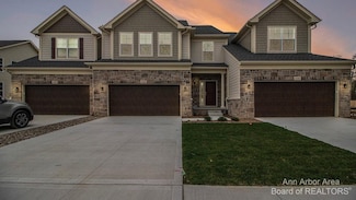 3343 Roseford Blvd, Ann Arbor, MI 48105