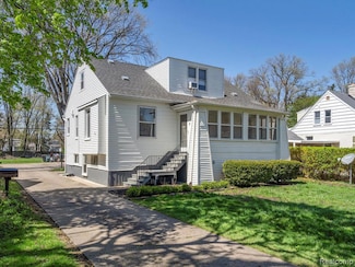 321 St, Ferndale, MI 48220