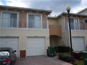 7424 Willow Grove Place, Davie, FL 33314