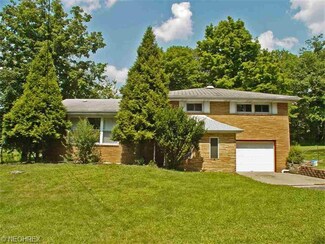 710 Skyline Cir, Follansbee, WV 26037