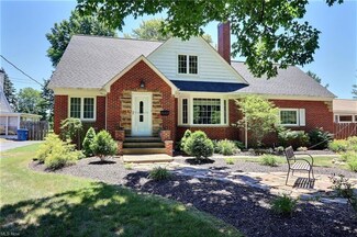 13324 Lakeshore Blvd, Bratenahl, OH 44108
