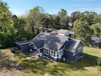 612 Washington Ave NW, Valdese, NC 28690