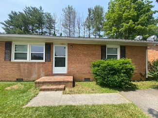 215/1 Montgomery St NE, Christiansburg, VA 24073