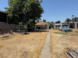 439 S Bridge St Unit 5, Visalia, CA 93277