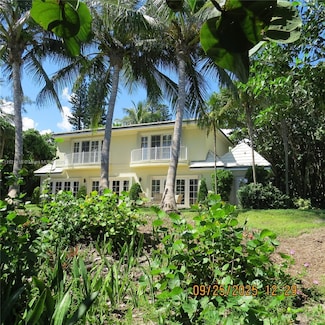 404 S Beach Rd, Hobe Sound, FL 33455