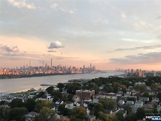200 Winston Dr Unit 2019, Cliffside Park, NJ 07010