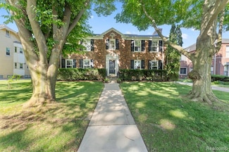 450 Neff Rd, Grosse Pointe, MI 48230