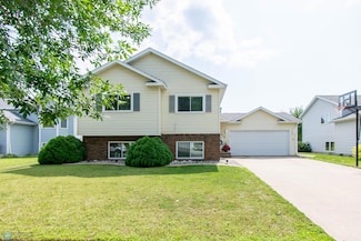 1019 4th Ave E, West Fargo, ND 58078