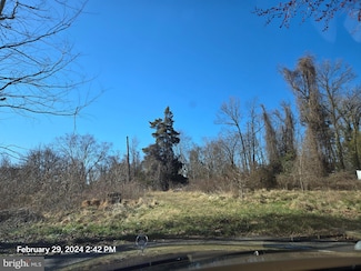 1700 Defiance Dr, Fort Washington, MD 20744