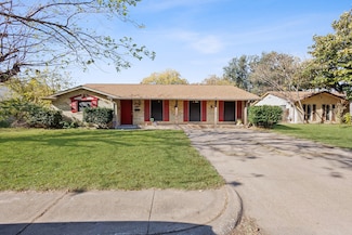 1810 SE 4th St, Grand Prairie, TX 75051