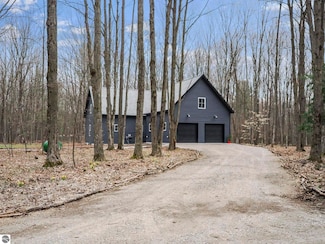 20661 E Trails End Trail, Interlochen, MI 49643