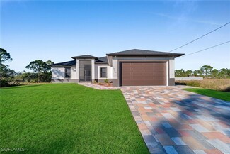 2504 41st St SW, Lehigh Acres, FL 33976