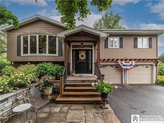 4627 Anderson Dr, Bemus Point, NY 14712