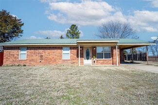 1507 N Fallin Ave, Hominy, OK 74035