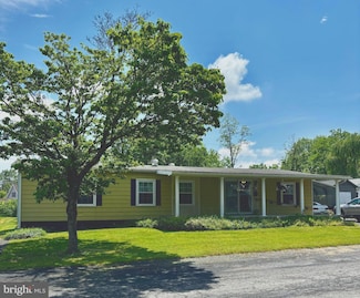 50 Randall Dr, Milroy, PA 17063