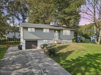 94 Church Ave, Mount Pocono, PA 18344