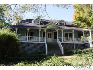 357 Chisholm St, Saluda, NC 28773