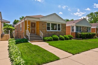 6515 N Troy St, Chicago, IL 60645