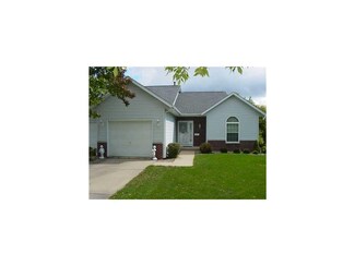 935 Dry Run Creek Ct, Hiawatha, IA 52233
