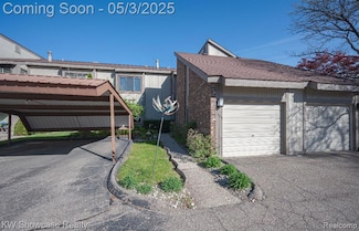 7455 Brynmawr Ct Unit 31, West Bloomfield, MI 48322