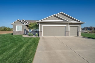 3044 Merlins Glen St, Mulvane, KS 67110