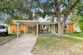 6220 Walnut Dr, Fort Worth, TX 76114