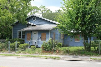 648 NE 15th St, Gainesville, FL 32641