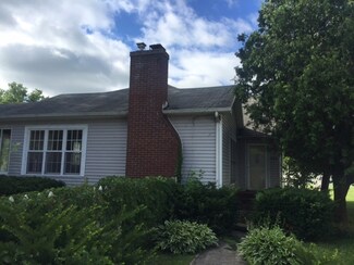 408 E Pasadena St, North Liberty, IN 46554