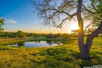 112 Majestic Oaks Dr, Boerne, TX 78006