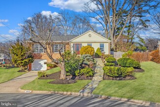 8411 Geneva Mason Rd, Potomac, MD 20854