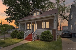 809 E Bennett Ave, Ferndale, MI 48220