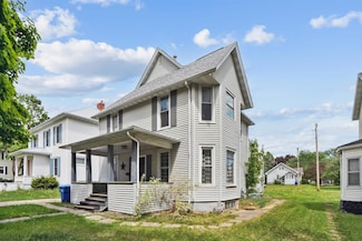 219 1st Ave NE, Oelwein, IA 50662
