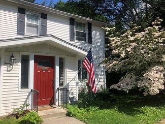 25 Hadwen Ln, Worcester, MA 01602