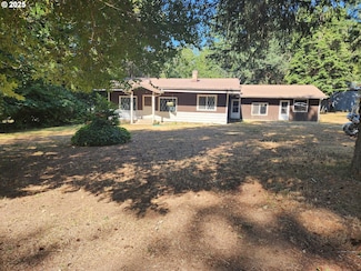 544 Lou Gray Dr, Myrtle Creek, OR 97457