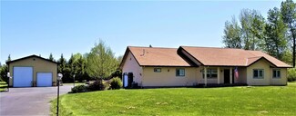 143 Plumlee Way, Grants Pass, OR 97527