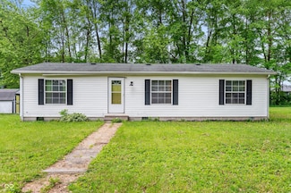 932 N Oregon St, Shelburn, IN 47879