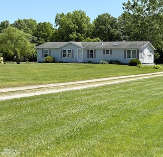 5137 Hessen Rd, Casco, MI 48064