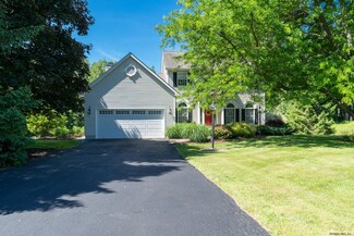 205 Wycham Ct, Slingerlands, NY 12159