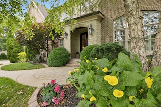 2433 Durham Manor Dr, Franklin, TN 37064