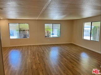 10811 Columbus Ave Unit 28, Mission Hills, CA 91345