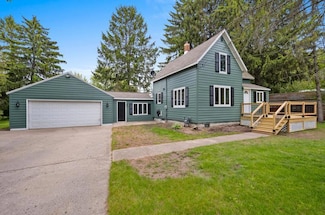 1007 Texas St, Sturgeon Bay, WI 54235