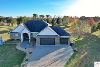 25010 Arthur Ln, Sedalia, MO 65301